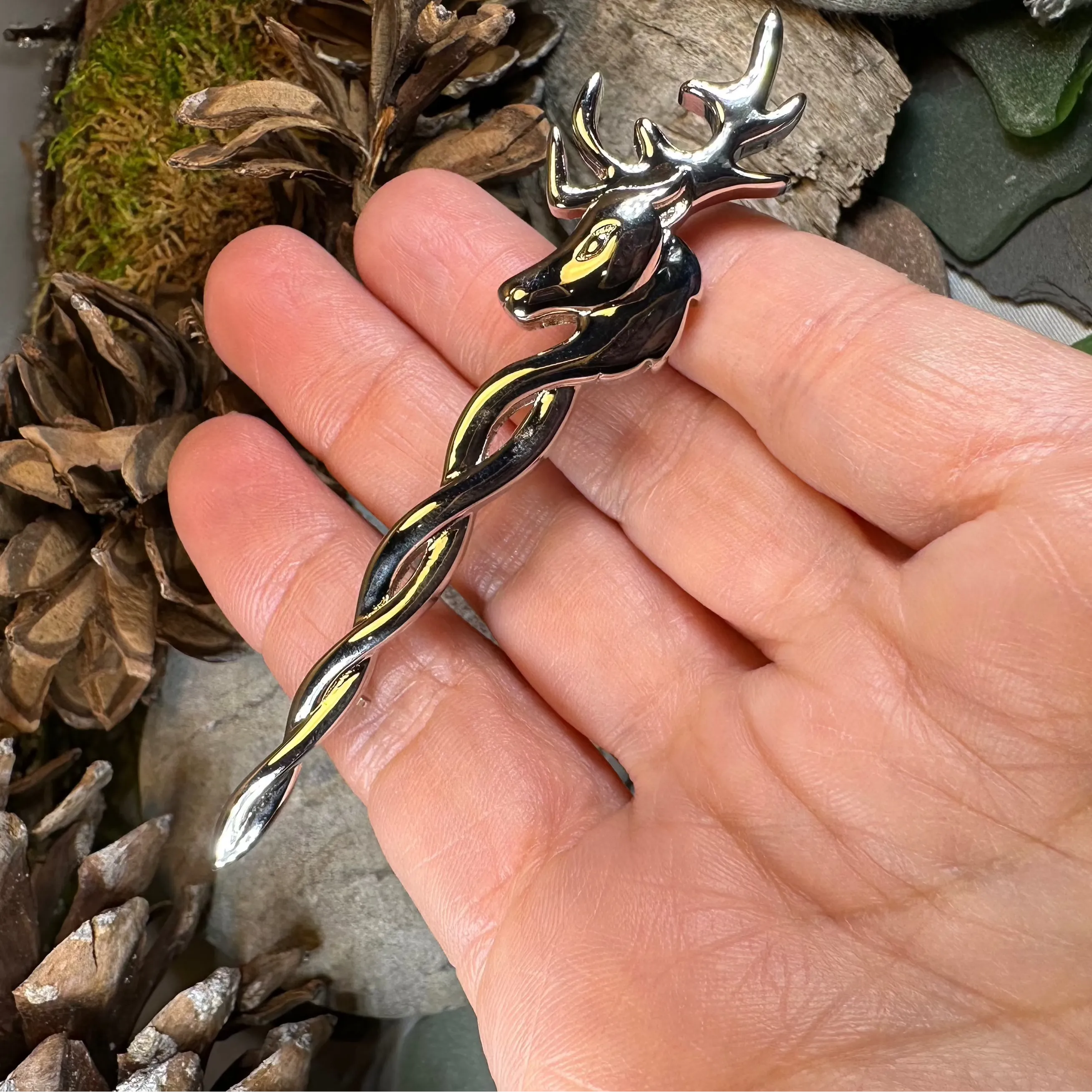 Stag Kilt Pin